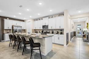Resort-style Home With Pool, Near Disney!