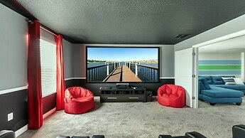 Stunning Villa With Pool, Near All Attractions