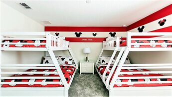 Stunning Villa With Pool, Near All Attractions