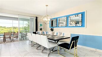 Stunning Villa With Pool, Near All Attractions