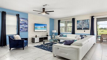 Stunning Villa With Pool, Near All Attractions