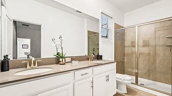 5BR Disney Villa, Private Pool,spa, Game Room