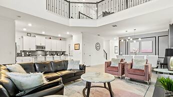 5BR Disney Villa, Private Pool,spa, Game Room