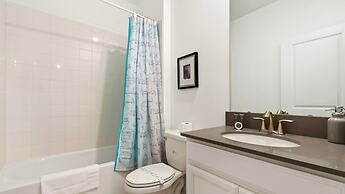 5BR Disney Villa, Private Pool,spa, Game Room