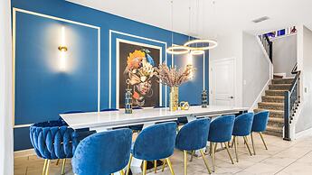 Storey Lake 9BR Wonderland Home 2852