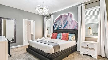 Storey Lake 9BR Wonderland Home 2852