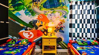 Storey Lake 9BR Wonderland Home 2852