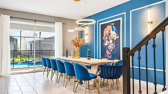 Storey Lake 9BR Wonderland Home 2852