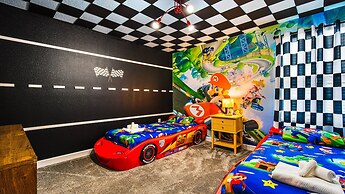 Storey Lake 9BR Wonderland Home 2852