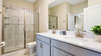 Storey Lake 9BR Wonderland Home 2852