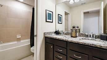 Spacious Home: Private Pool & Resort Access