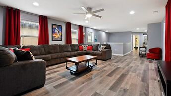 Themed Rooms & Pool in Quiet Neighborhood