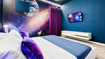 Luxury Home: Pool, Theater, Near Disney