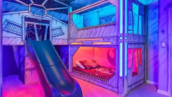 Luxury Home: Pool, Theater, Near Disney