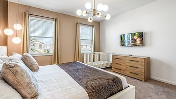 Luxury Home: Pool, Theater, Near Disney