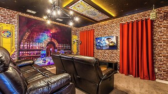 Luxury Home: Pool, Theater, Near Disney