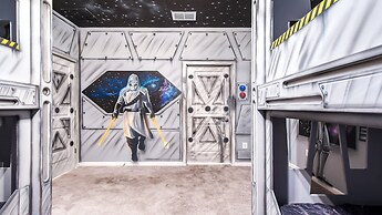 Luxury Home: Pool, Theater, Near Disney