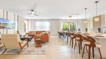 Luxury Home: Pool, Theater, Near Disney