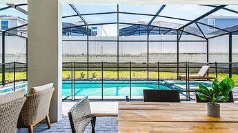 Magical Getaway With Themed Rooms & Amenities