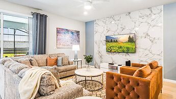 Magical Getaway With Themed Rooms & Amenities