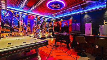 Elegant Orlando Home: Pool, Spa & Theme Parks