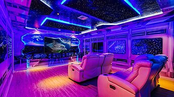 Elegant Orlando Home: Pool, Spa & Theme Parks