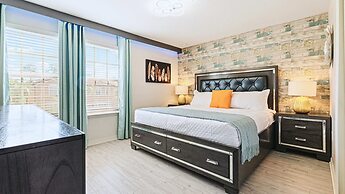 Elegant Orlando Home: Pool, Spa & Theme Parks