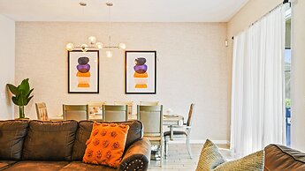 Spacious 12-bed Villa With Pool & Resort Amenities