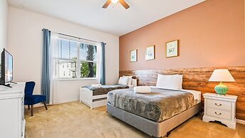 Spacious 12-bed Villa With Pool & Resort Amenities