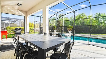 Spacious 12-bed Villa With Pool & Resort Amenities