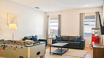 Spacious 12-bed Villa With Pool & Resort Amenities