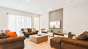 Spacious 12-bed Villa With Pool & Resort Amenities