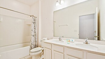 Spacious 12-bed Villa With Pool & Resort Amenities