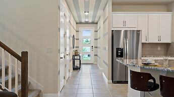 Disney Getaway: Pool, Spa & Lake Views