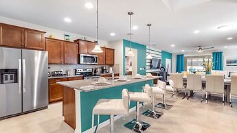 Private Pool Home Near Disney & Legoland