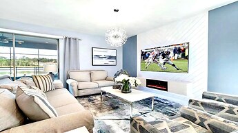 Family-friendly Oasis With Game Room & Pool