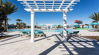 Family-friendly Oasis With Game Room & Pool