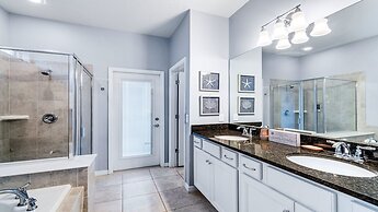 Family-friendly Oasis With Game Room & Pool