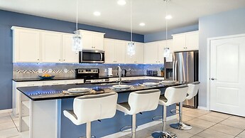 Family-friendly Oasis With Game Room & Pool