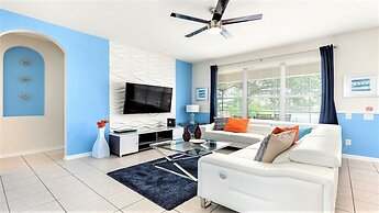 Home With Lakeview Close to Disney w Pool