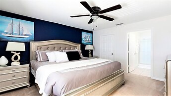 Home With Lakeview Close to Disney w Pool