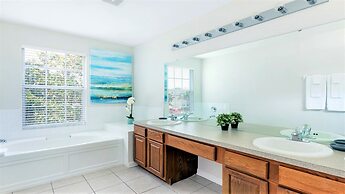 Home With Lakeview Close to Disney w Pool