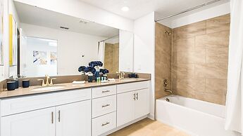 Storey Lake 5br Family Townhome w Pool Near Disney