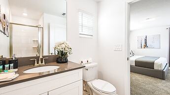 Storey Lake 5br Family Townhome w Pool Near Disney