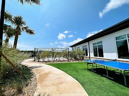 Storey Lake 5br Family Townhome w Pool Near Disney