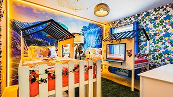 Luxury Home w/ Pool, Game Room, Near Disney