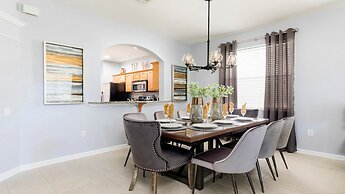 Disney & Star Wars Haven: 6br, Pool & Game Room!