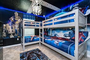 5BR Modern Home Near Disney, Themed Rooms, Pool