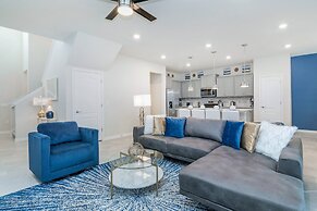 5BR Modern Home Near Disney, Themed Rooms, Pool