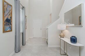 5BR Modern Home Near Disney, Themed Rooms, Pool